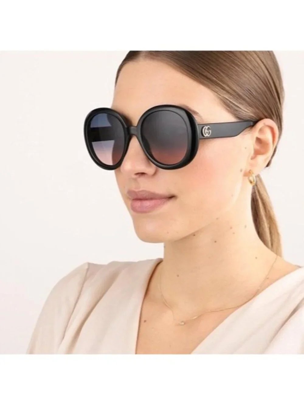 Gucci GG0712S 002 Women Sunglasses Black Round Frame, Blue Lenses - Picture 3 of 11